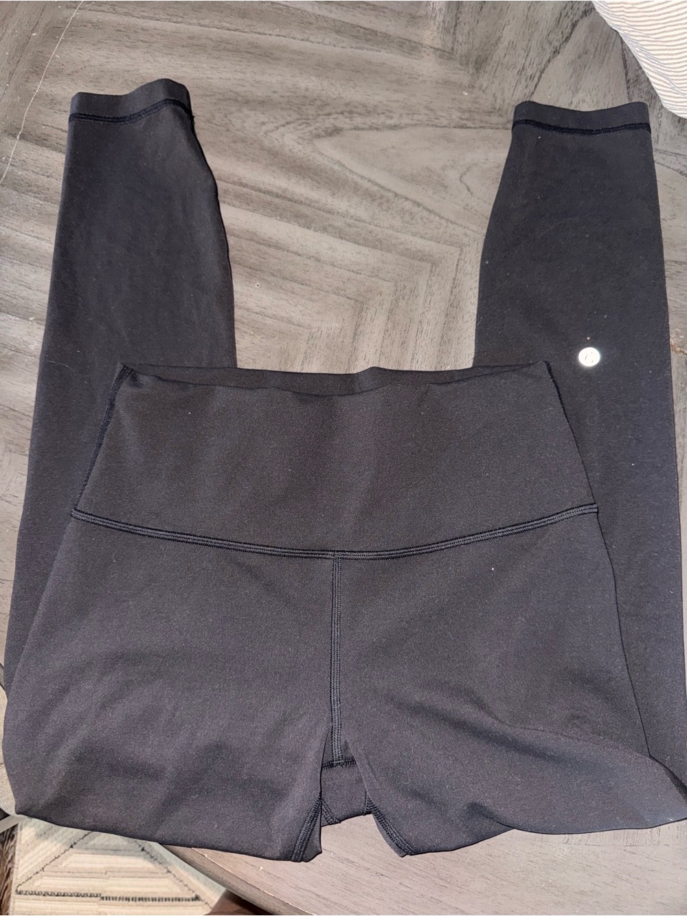 Lululemon Winder train size 8 Black High-Waist Active Leggings
